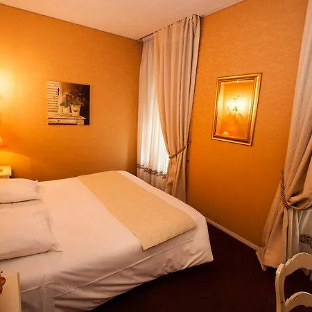Hotel Paris Rome 3*
