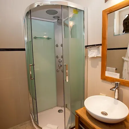Paris Rome Hotel 3*