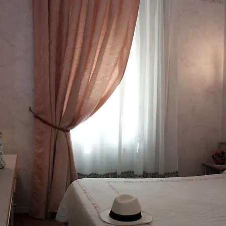 Paris Rome Mentone